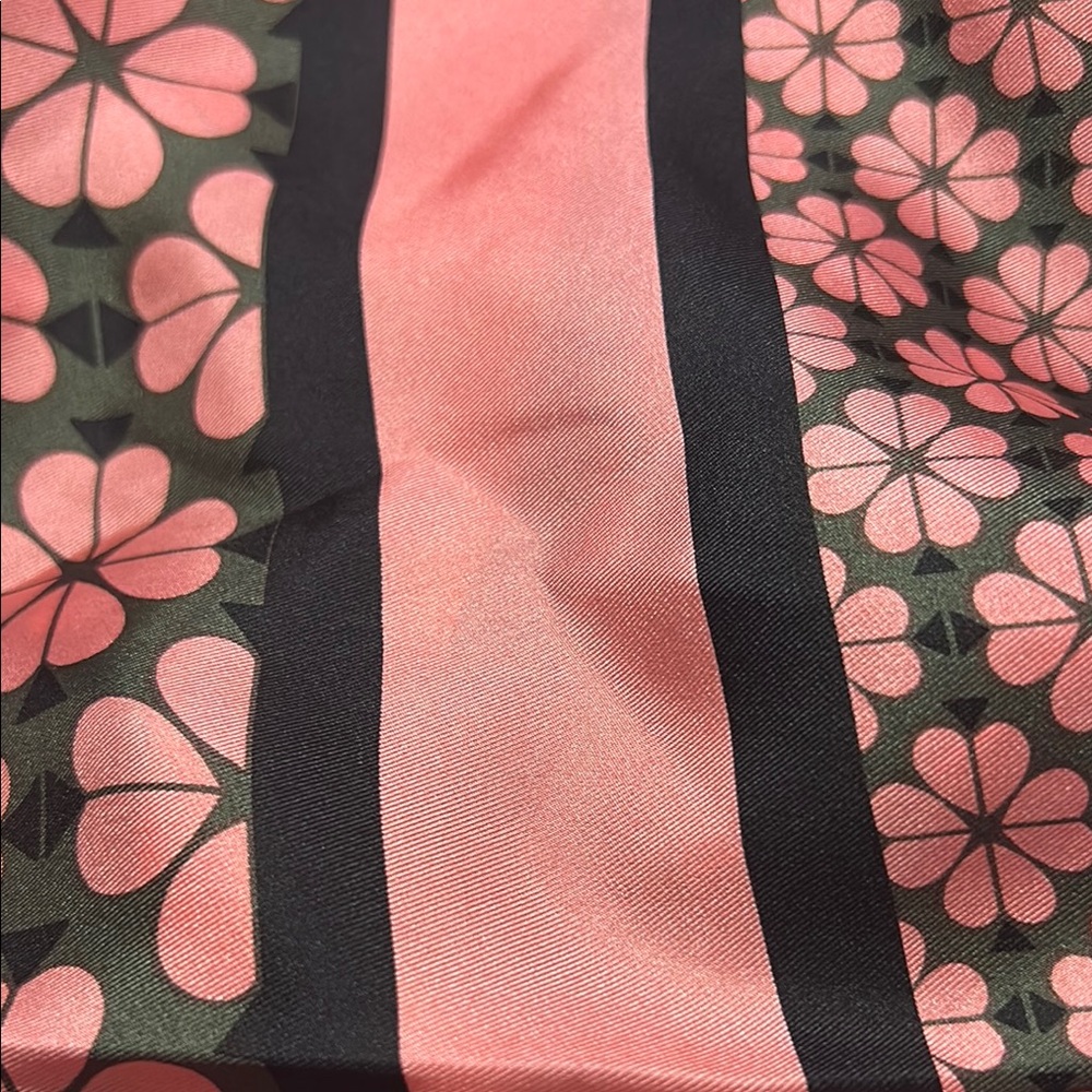 Kate Spade Pink and Black Floral Silk Scarf NWT Retail $88 - Picture 3 of 6